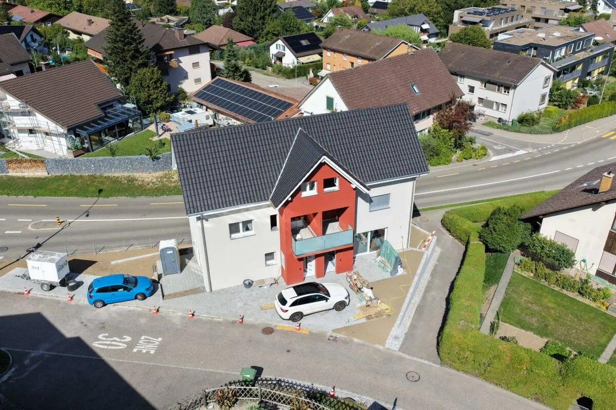 Das Haus aus der Luft – Zweifamilienhaus in Muri AG