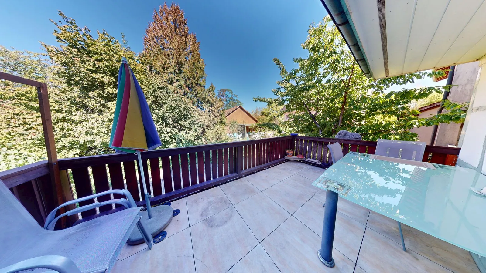 Weitblick von der Terrasse ins Grüne – Zweifamilienhaus in Sulgen TG